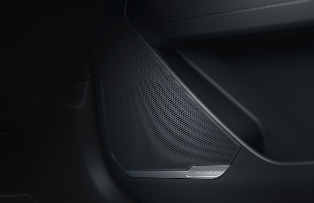 Harman/Kardon® Premium Sound System